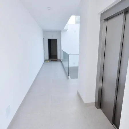 Blue Horizons, 올류스 데 아구아