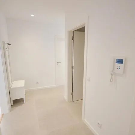 Blue Horizons, Apartment